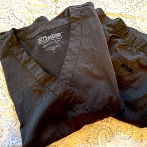 Greys anatomy signature line scrubs GREAT condition